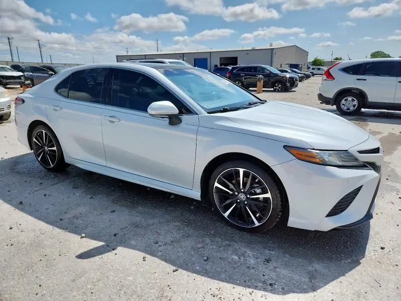 2018 TOYOTA CAMRY XSE  