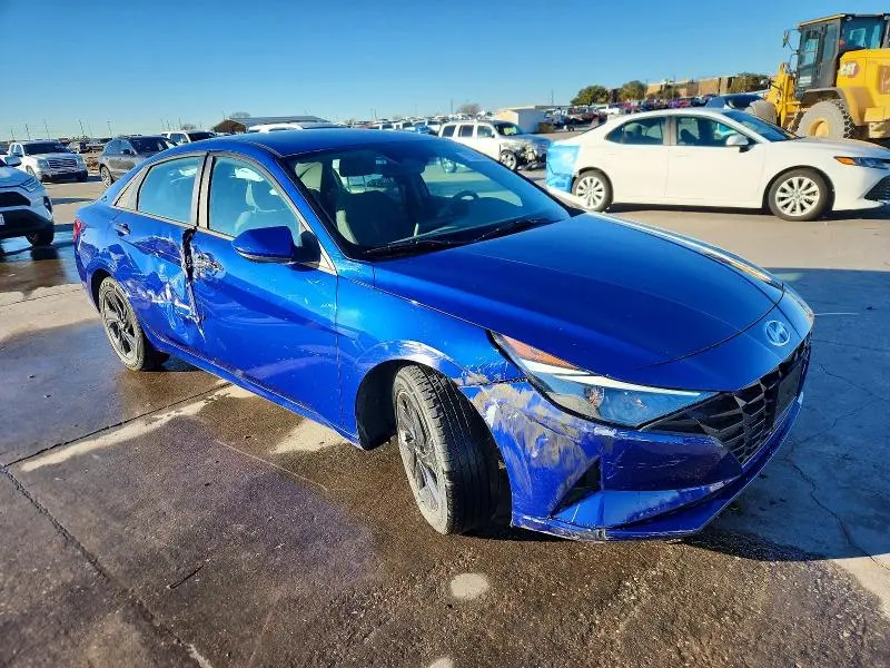 2021 HYUNDAI ELANTRA SEL  