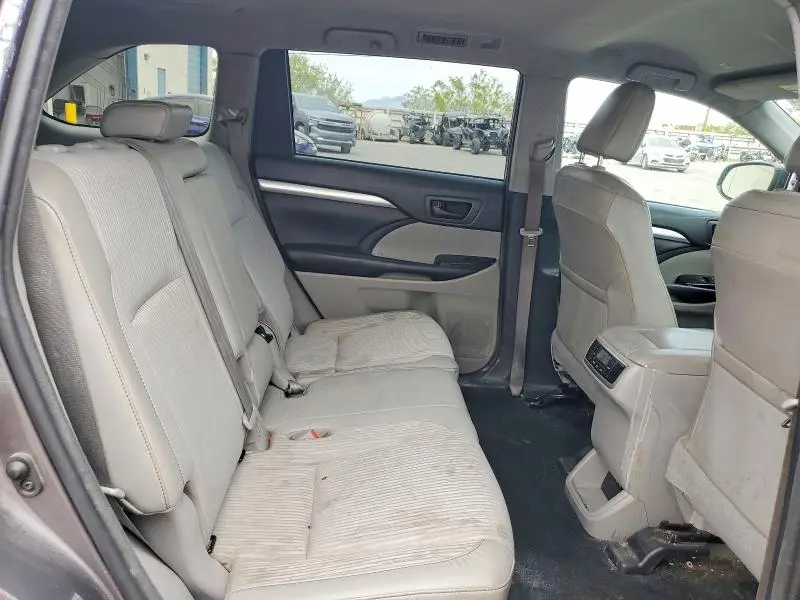 2018 TOYOTA HIGHLANDER LE PLUS  