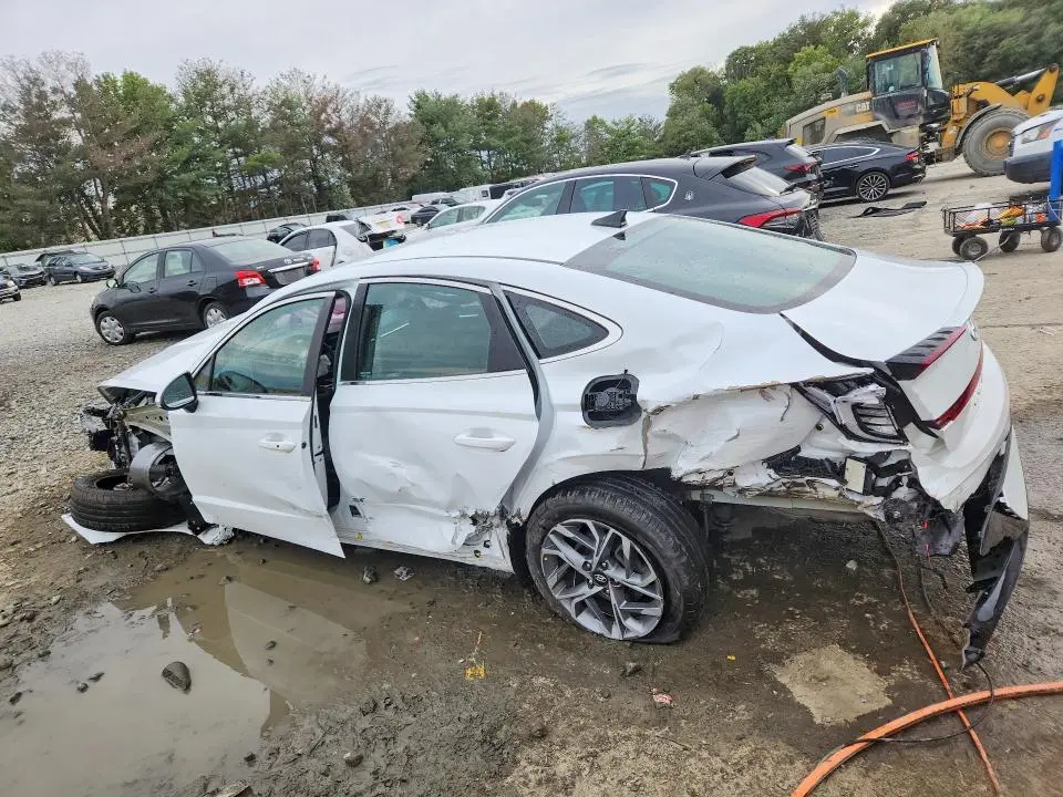 2021 HYUNDAI SONATA SEL  
