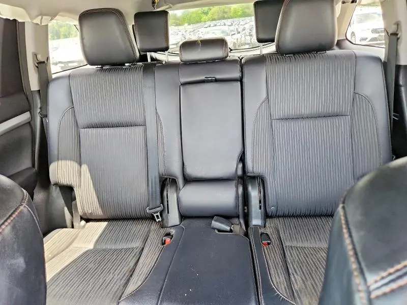 2016 TOYOTA HIGHLANDER LE PLUS  