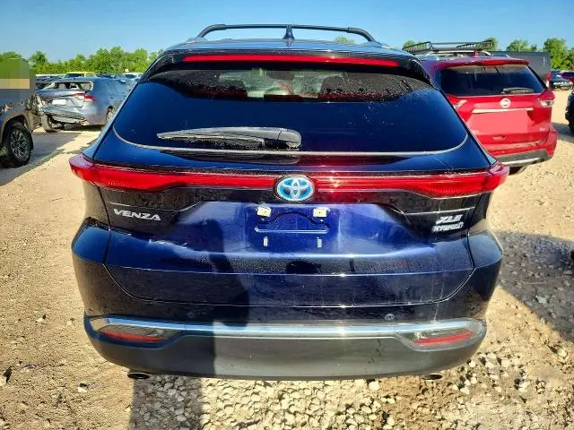 2021 TOYOTA VENZA XLE  