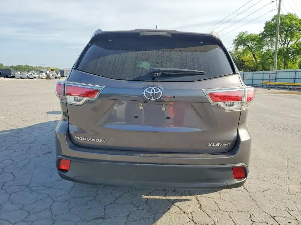 2016 TOYOTA HIGHLANDER XLE  