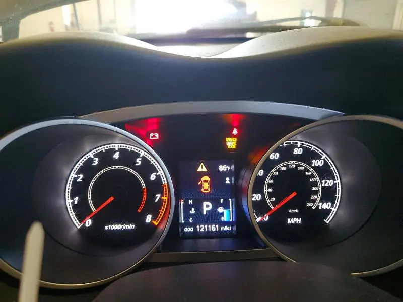2010 MITSUBISHI OUTLANDER SE  