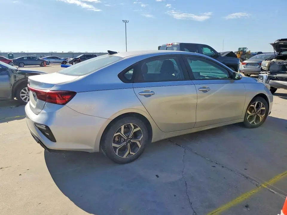 2020 KIA FORTE LXS  