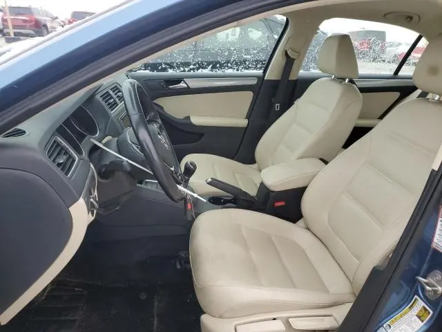 2017 VOLKSWAGEN JETTA SE  