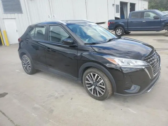 2022 NISSAN KICKS SV  