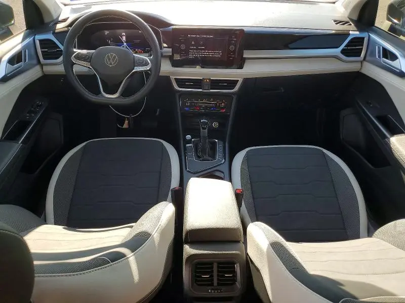 2025 VOLKSWAGEN TAOS SE  