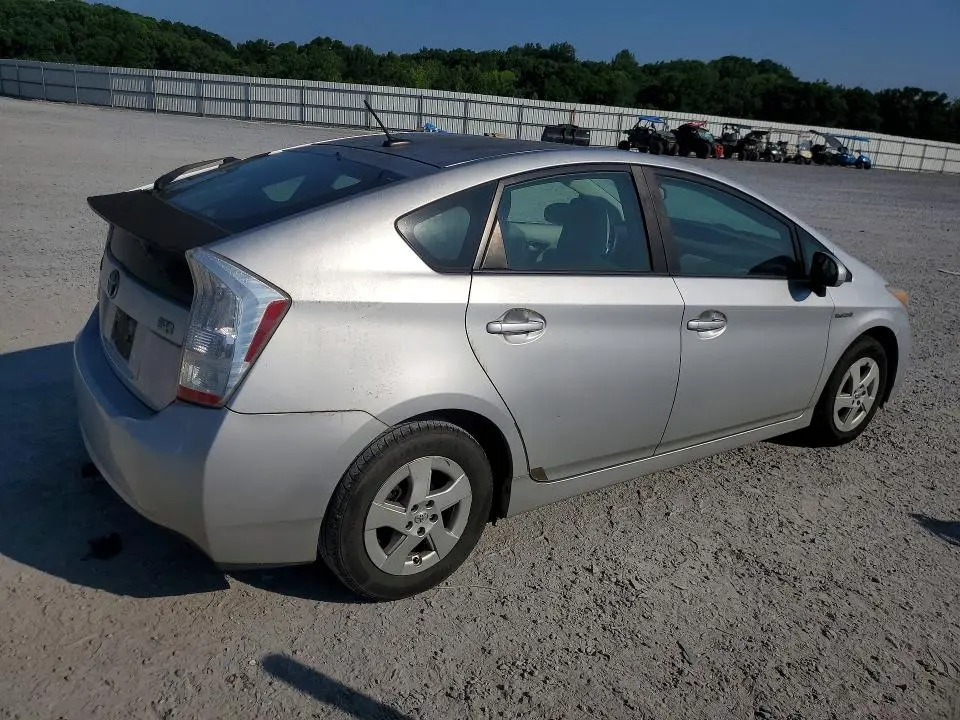 2010 TOYOTA PRIUS II  