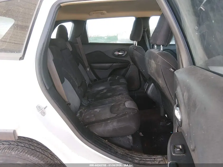 2015 JEEP CHEROKEE SPORT