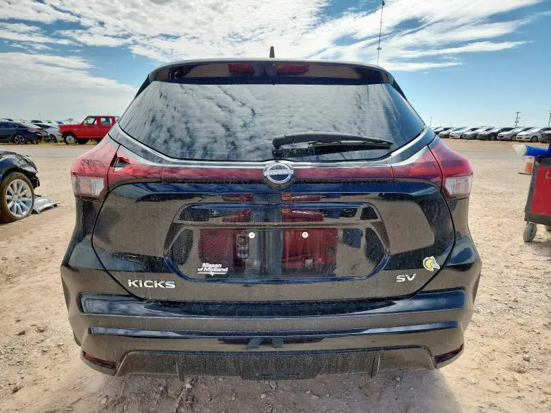 2024 NISSAN KICKS SV  