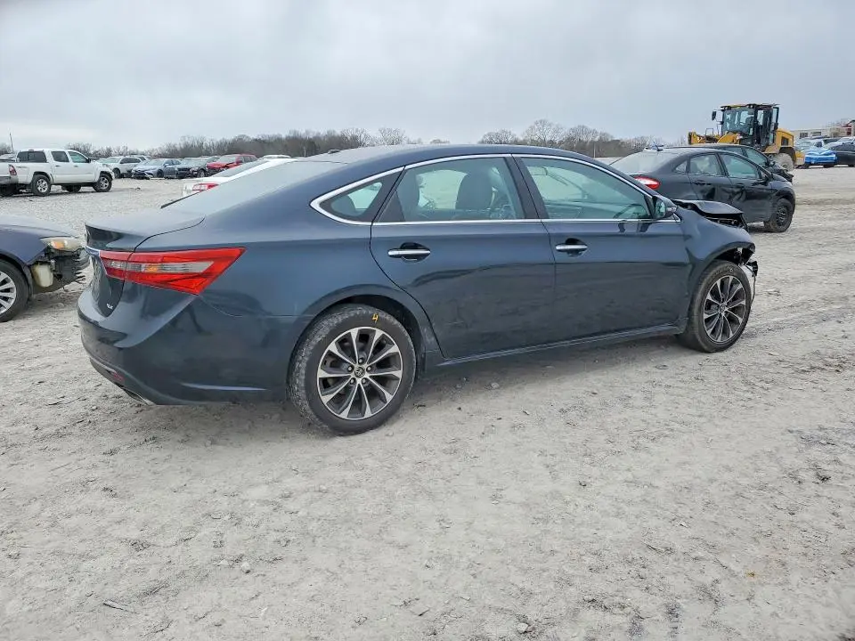 2016 TOYOTA AVALON XLE  