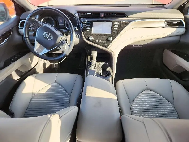 2018 TOYOTA CAMRY SE  