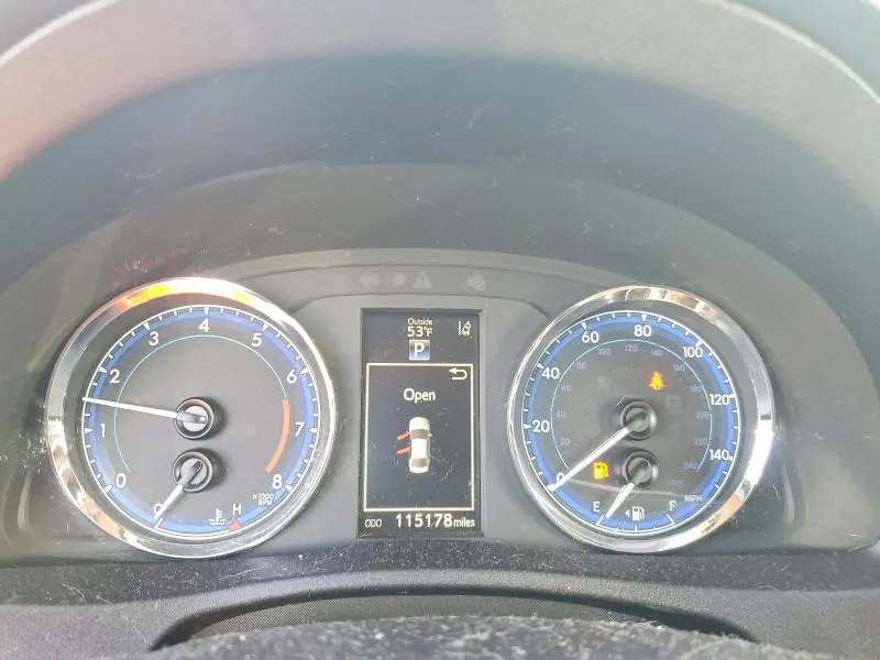 2018 TOYOTA COROLLA SE  