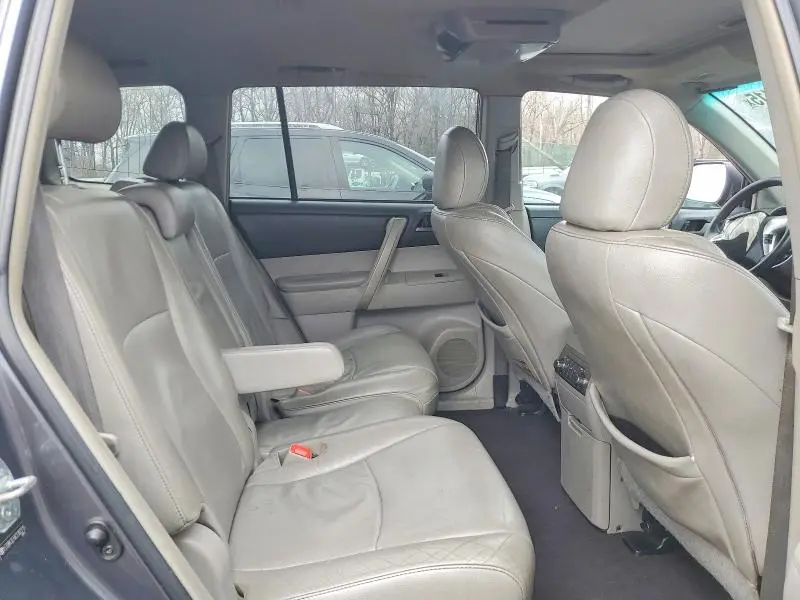 2012 TOYOTA HIGHLANDER   