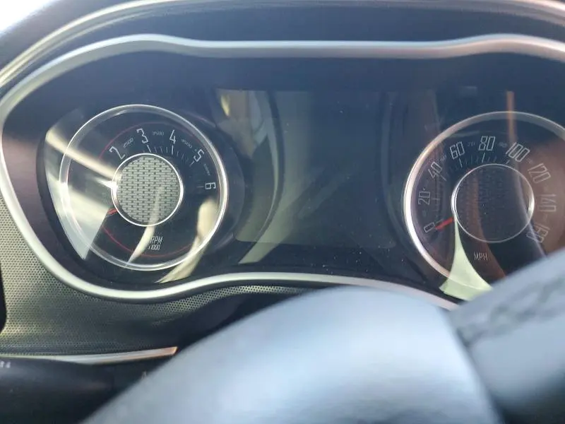 2015 DODGE CHALLENGER SXT PLUS  
