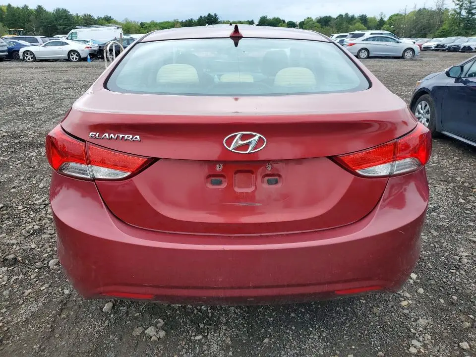 2013 HYUNDAI ELANTRA GLS  