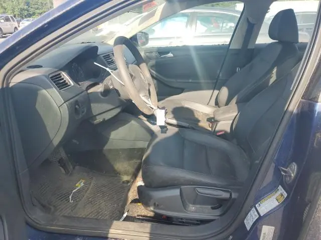 2011 VOLKSWAGEN JETTA SE  