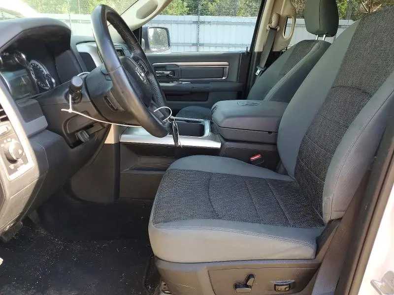 2017 RAM 1500 SLT  