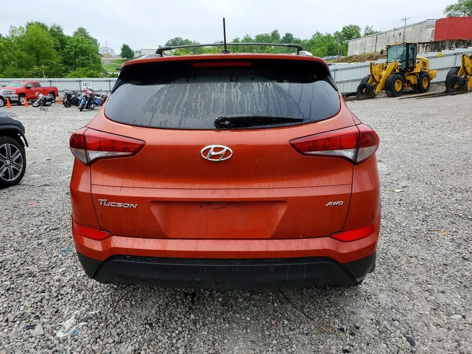 2017 HYUNDAI TUCSON SE  