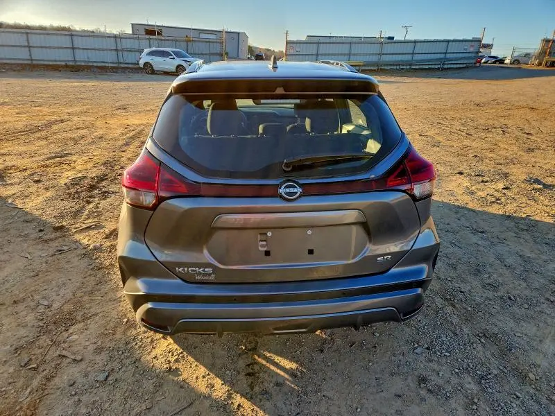 2024 NISSAN KICKS SR  