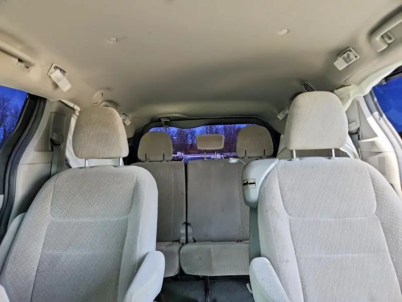 2020 TOYOTA SIENNA LE  