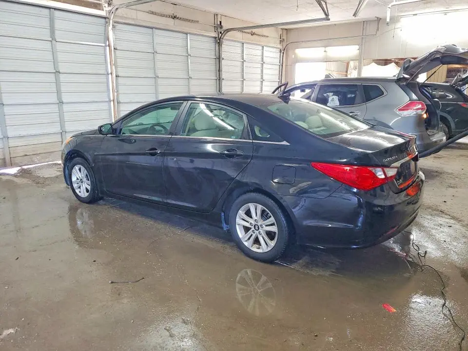 2012 HYUNDAI SONATA GLS  