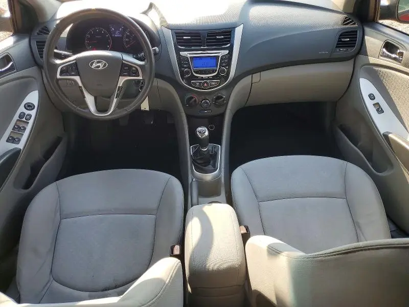 2013 HYUNDAI ACCENT SE  