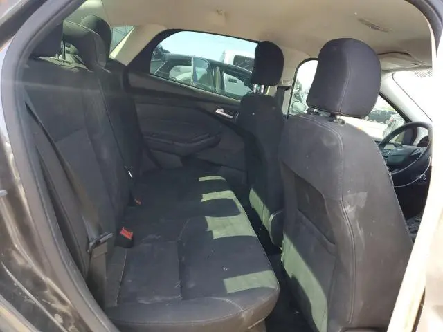 2017 FORD FOCUS SE  
