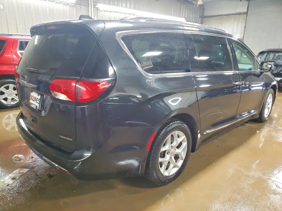 2020 CHRYSLER PACIFICA LIMITED  