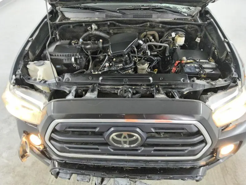 2018 TOYOTA TACOMA SR5  