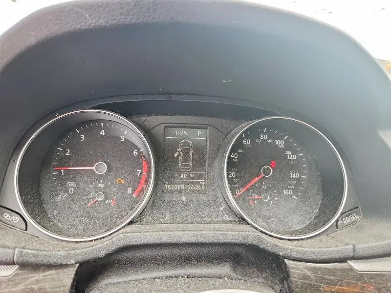 2016 VOLKSWAGEN PASSAT SE  