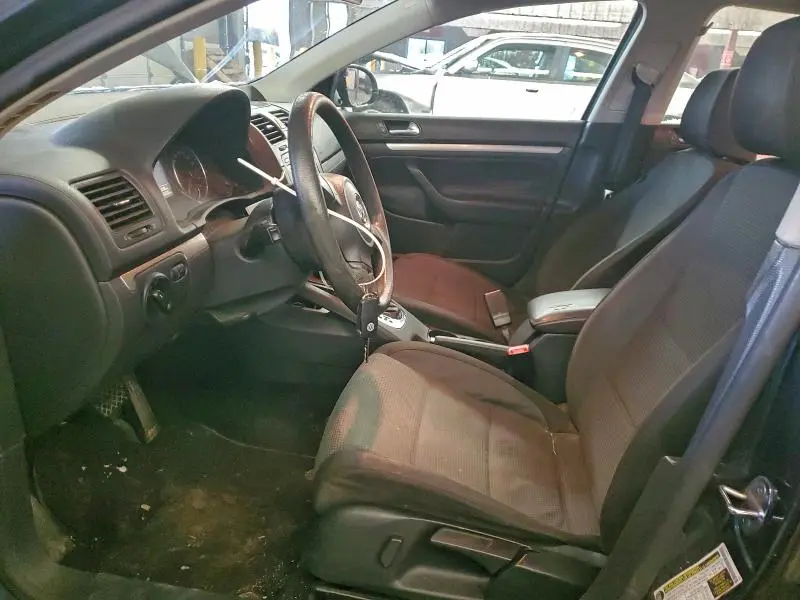 2010 VOLKSWAGEN JETTA S  