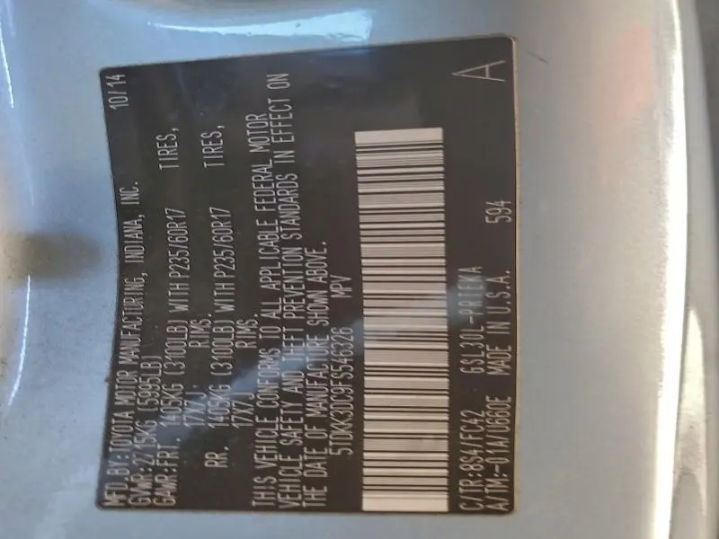 2015 TOYOTA SIENNA LE  