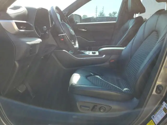 2022 TOYOTA HIGHLANDER XSE  