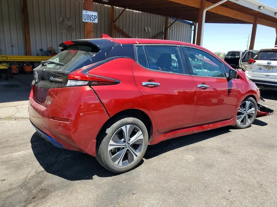 2021 NISSAN LEAF SV  