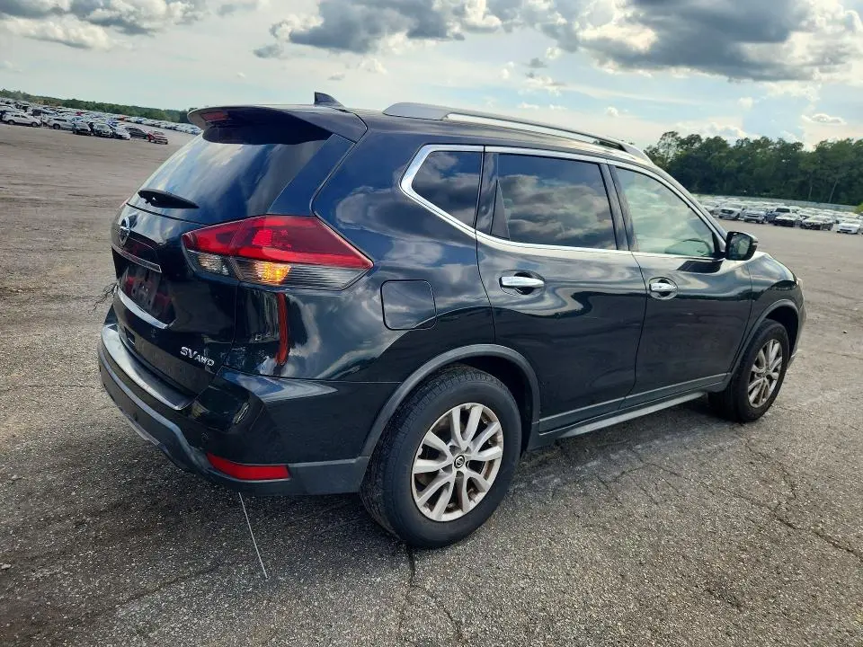 2020 NISSAN ROGUE SV  