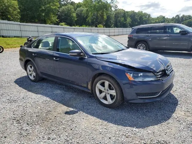 2013 VOLKSWAGEN PASSAT SE  