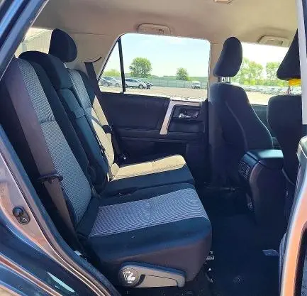 2021 TOYOTA 4RUNNER SR5  