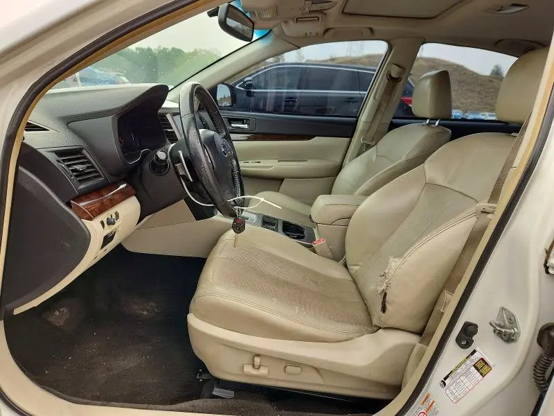 2013 SUBARU LEGACY 3.6R LIMITED  