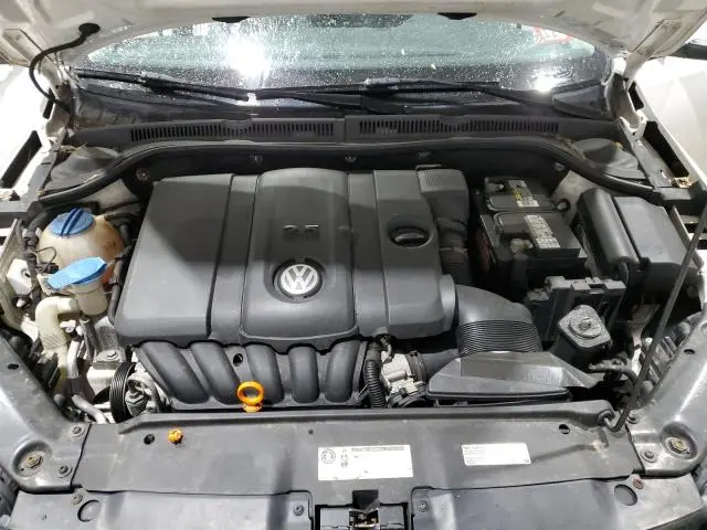 2012 VOLKSWAGEN JETTA SE  