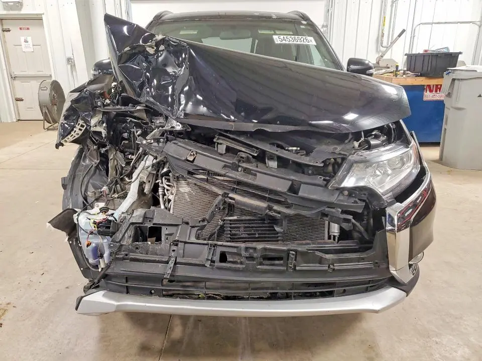 2018 MITSUBISHI OUTLANDER SE  