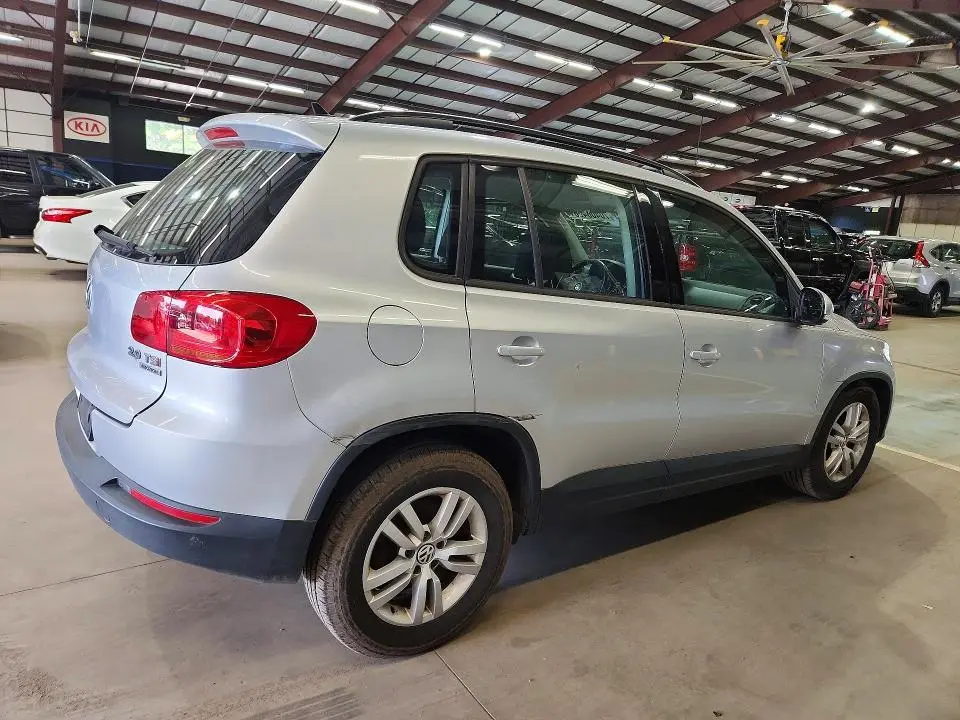 2015 VOLKSWAGEN TIGUAN S  