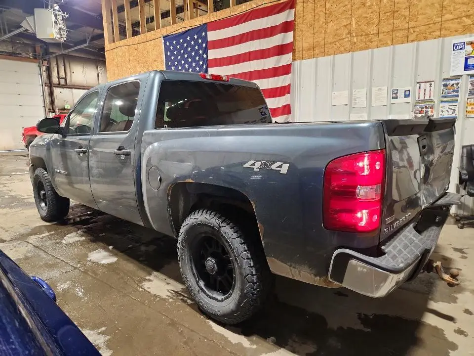 2011 CHEVROLET SILVERADO K1500 LS  