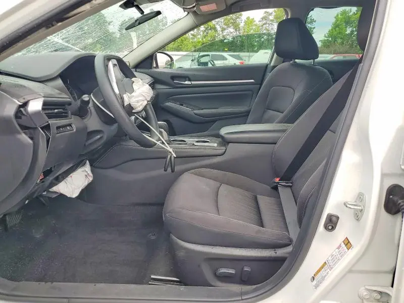 2023 NISSAN ALTIMA SV  