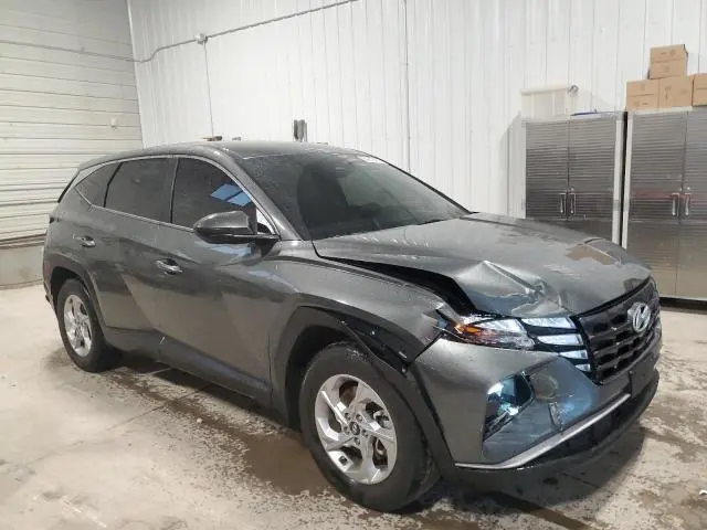 2022 HYUNDAI TUCSON SE  