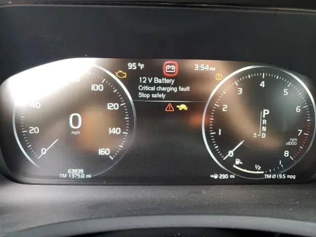 2020 VOLVO XC90 T6 MOMENTUM  