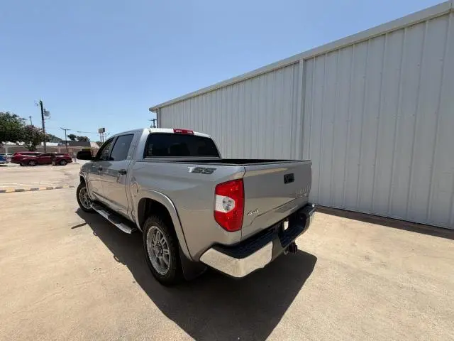 2017 TOYOTA TUNDRA SR5  