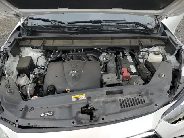 2022 TOYOTA HIGHLANDER PLATINUM  