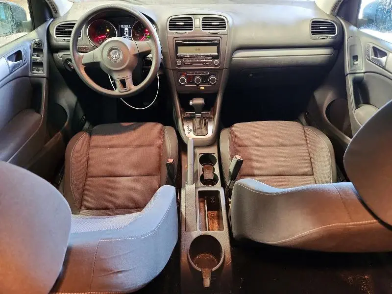 2011 VOLKSWAGEN GOLF   